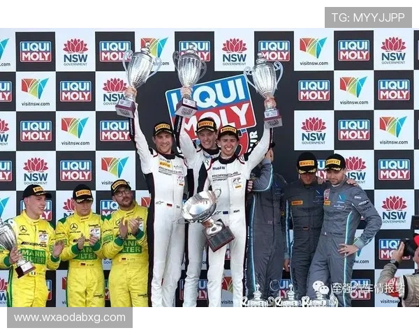 重庆乒乓球队的拼搏历程与邀请赛精彩瞬间全景回顾 重庆乒乓球队的拼搏历程与邀请赛精彩瞬间全景回顾