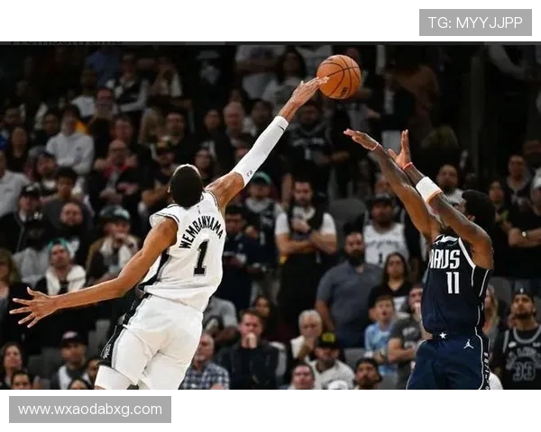 文班亚马新秀赛季表现抢眼场均20分10篮板3盖帽引领联盟 文班亚马新秀赛季表现抢眼场均20分10篮板3盖帽引领联盟