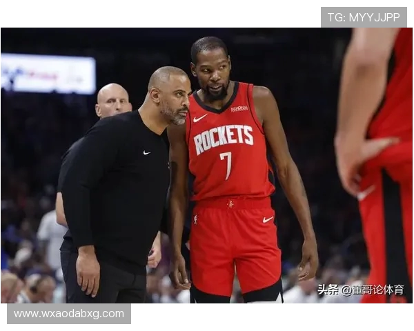 火箭队与湖人队搞笑瞬间大集合让你捧腹大笑的精彩时刻回顾